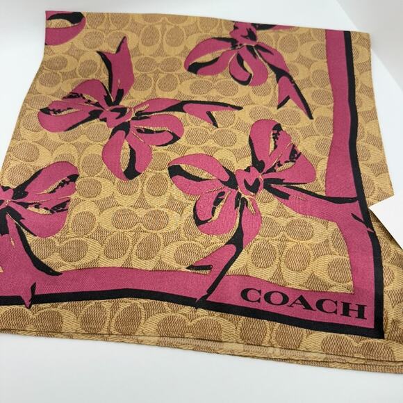 Last 2‼️ Coach Signature Bow Print Silk Bandana CZ527 Tan/Pink - Picture 2 of 8